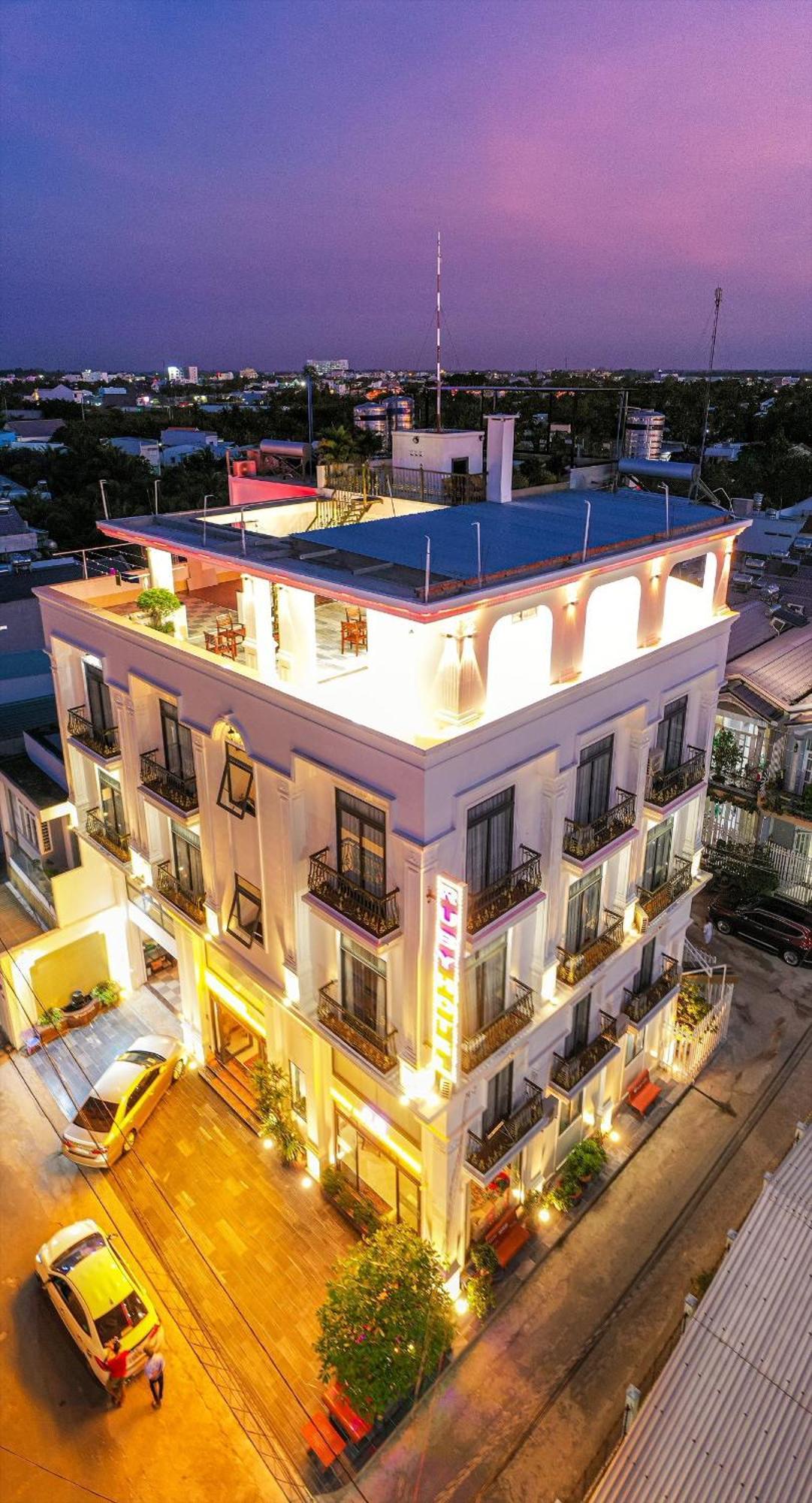 Ruby Hotel Vinh Long Exterior photo
