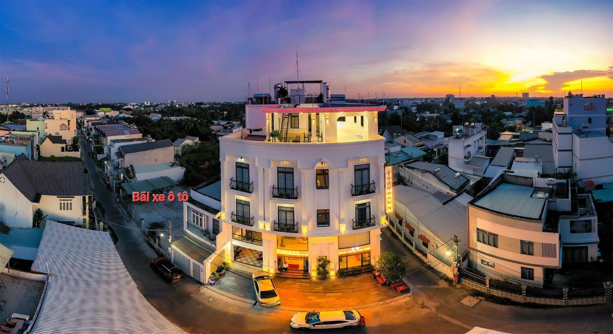 Ruby Hotel Vinh Long Exterior photo