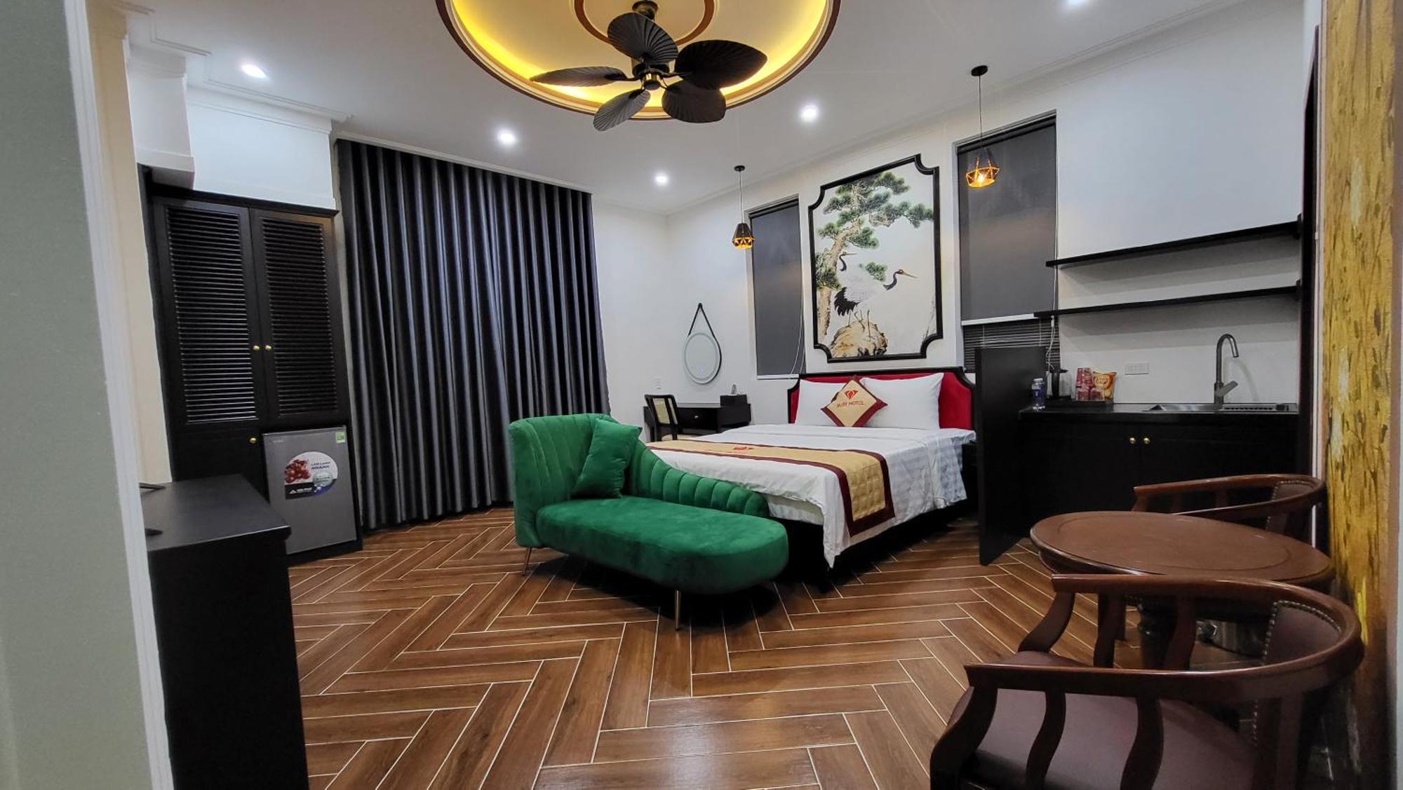 Ruby Hotel Vinh Long Exterior photo