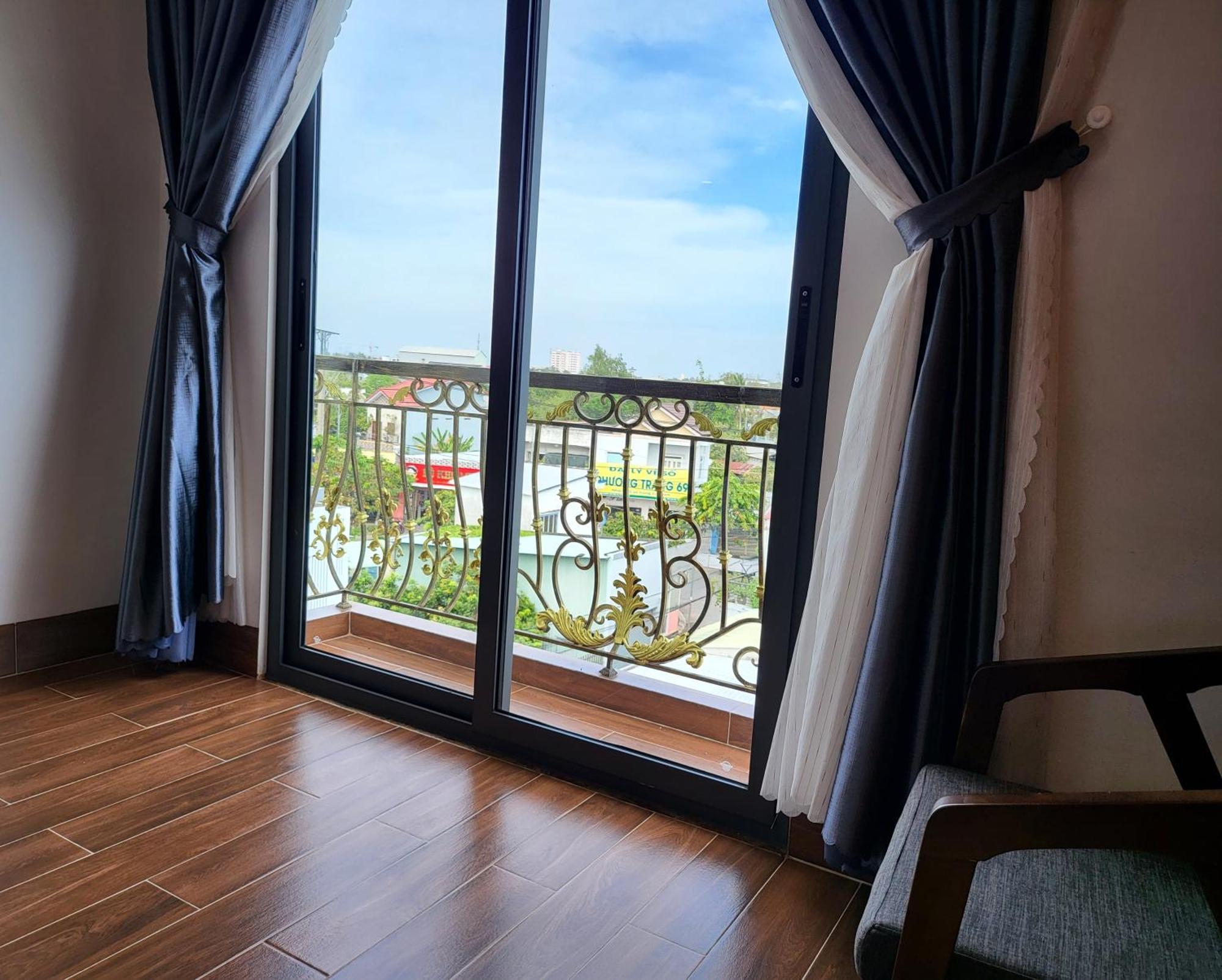 Ruby Hotel Vinh Long Exterior photo