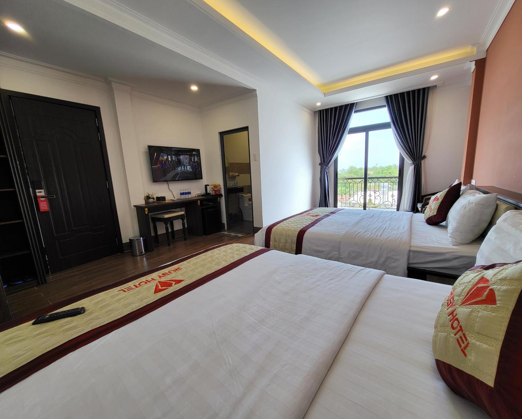 Ruby Hotel Vinh Long Exterior photo