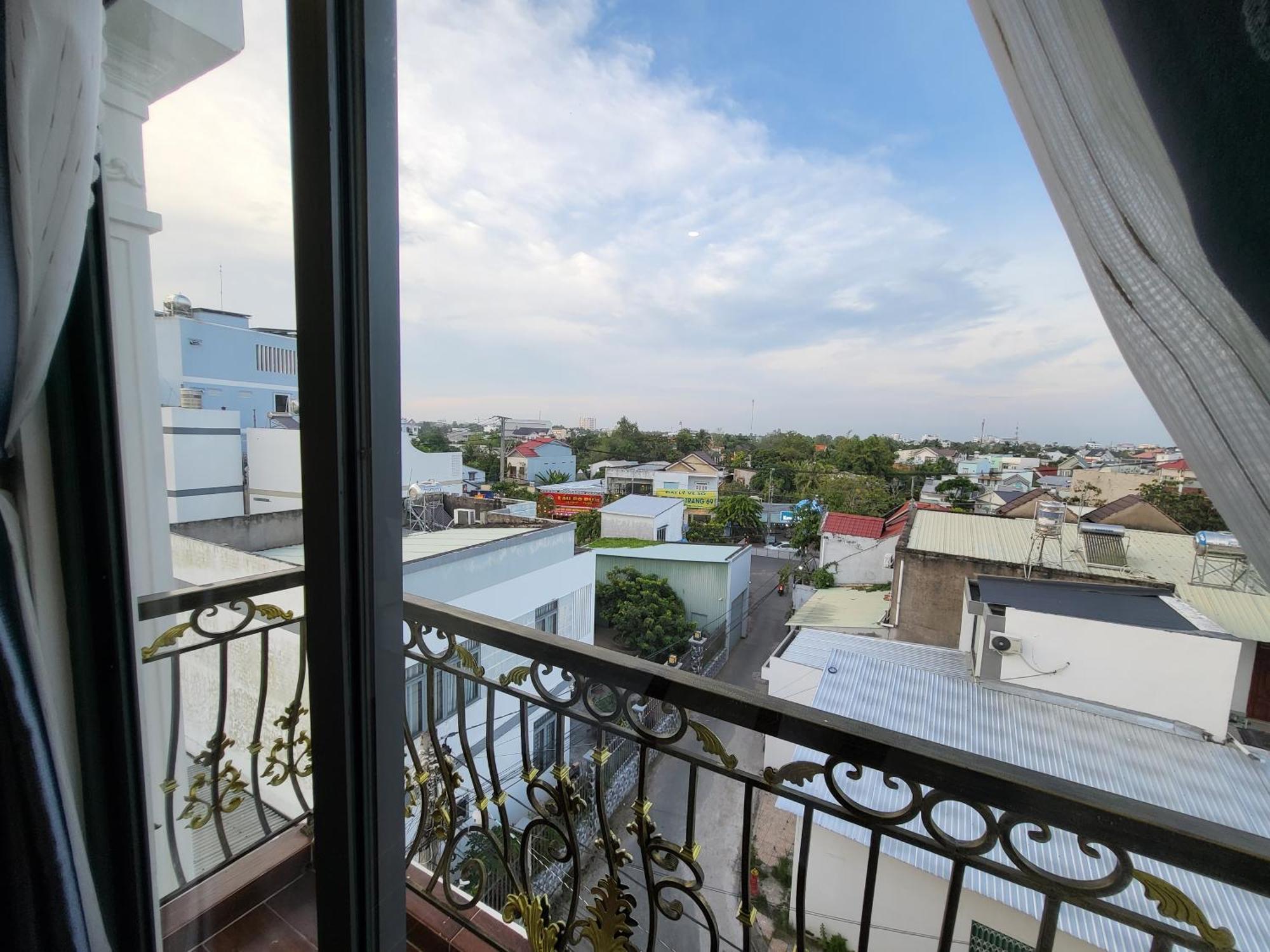 Ruby Hotel Vinh Long Exterior photo