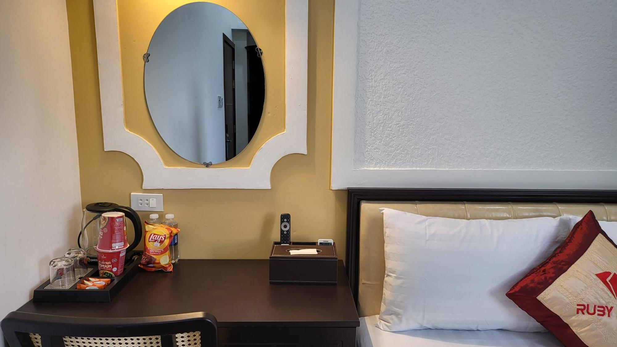 Ruby Hotel Vinh Long Exterior photo