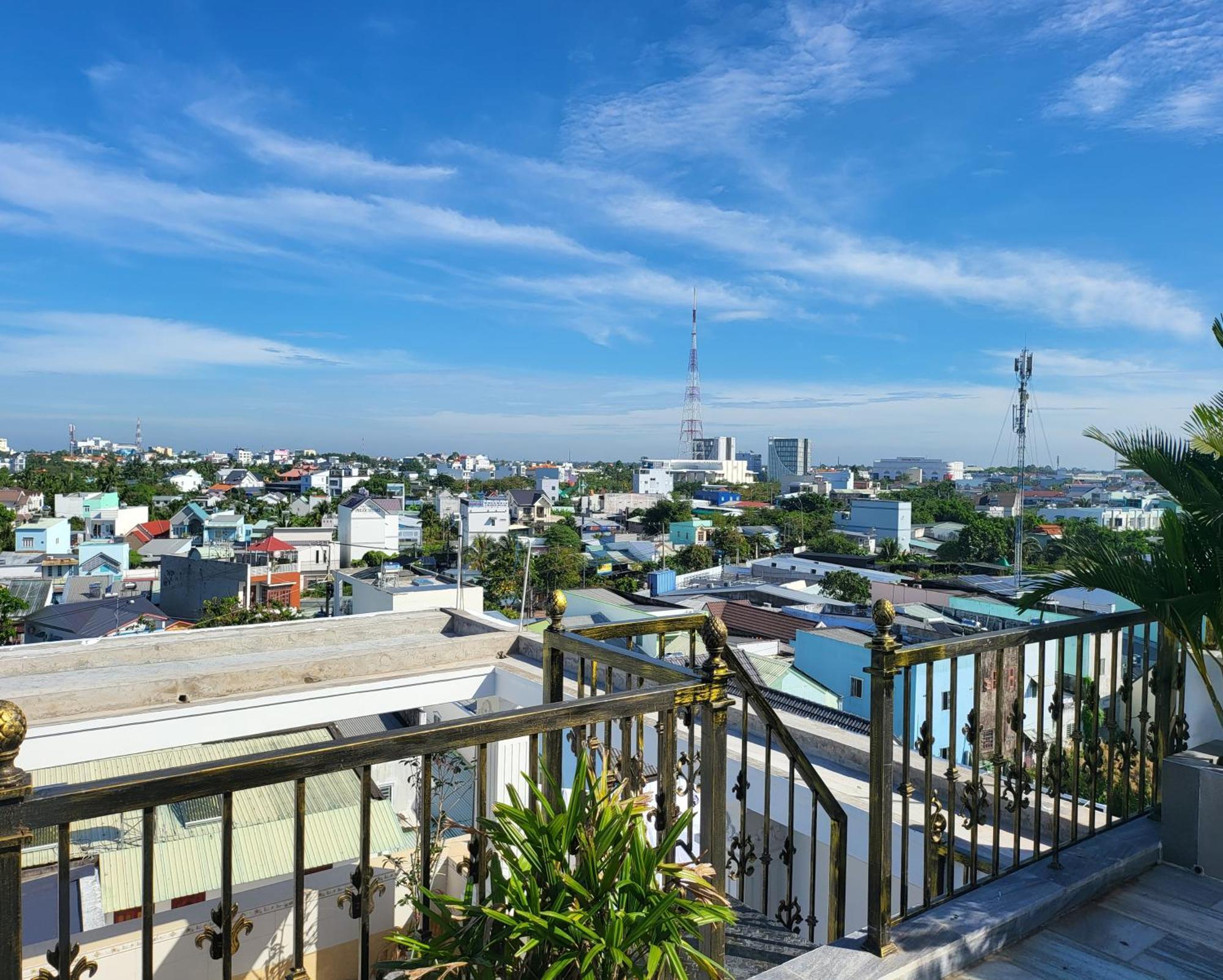 Ruby Hotel Vinh Long Exterior photo