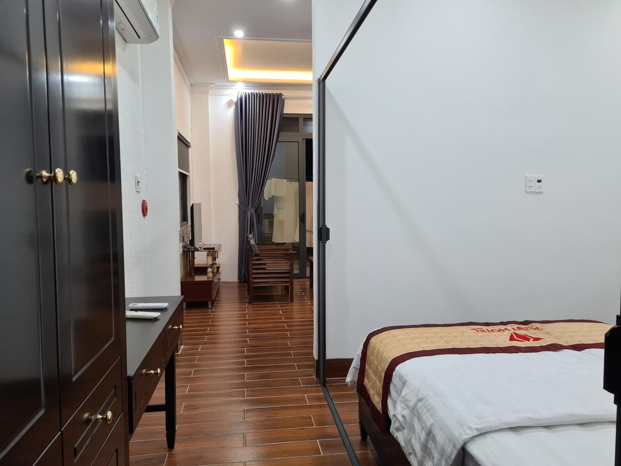 Ruby Hotel Vinh Long Exterior photo