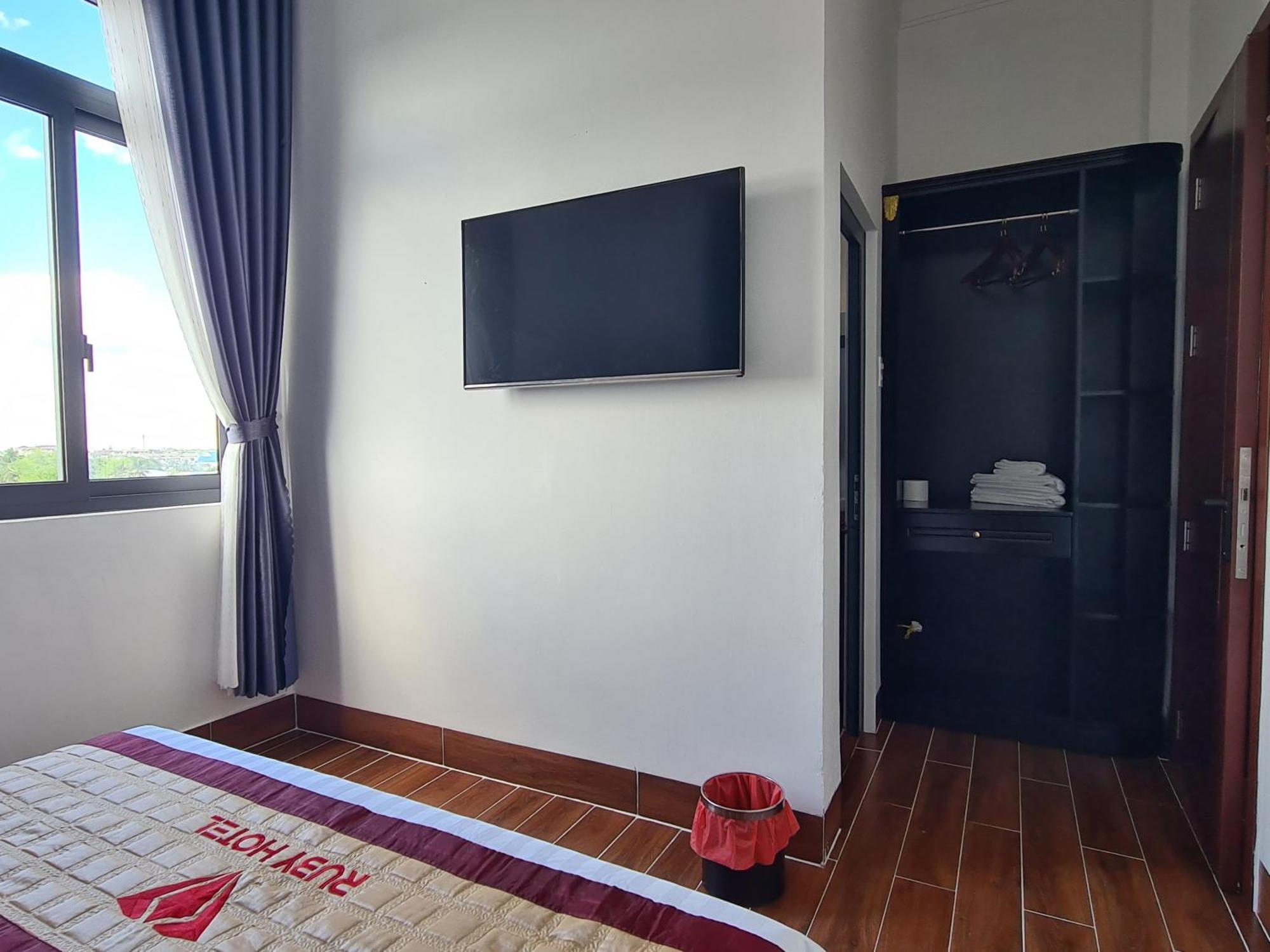 Ruby Hotel Vinh Long Exterior photo