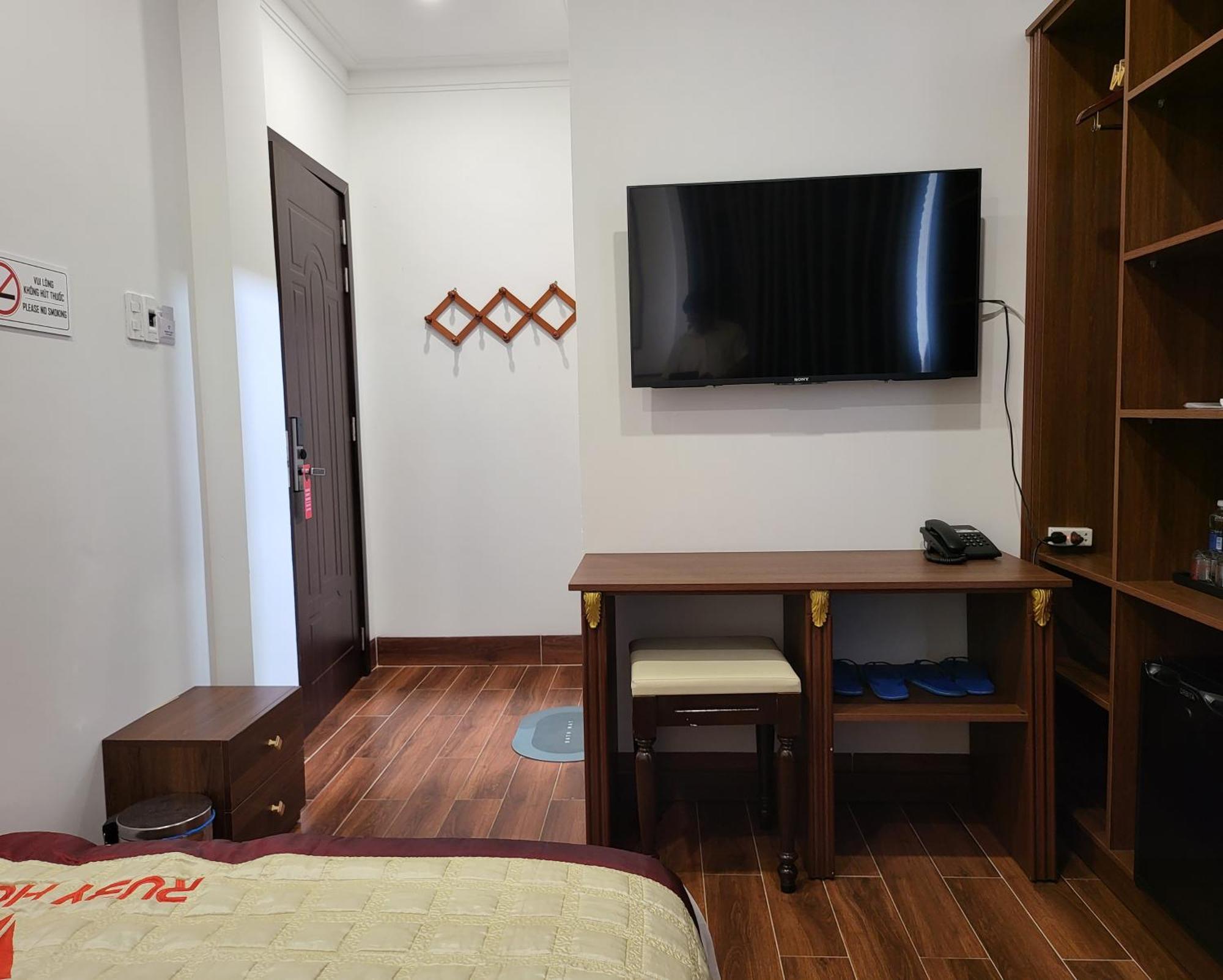 Ruby Hotel Vinh Long Room photo