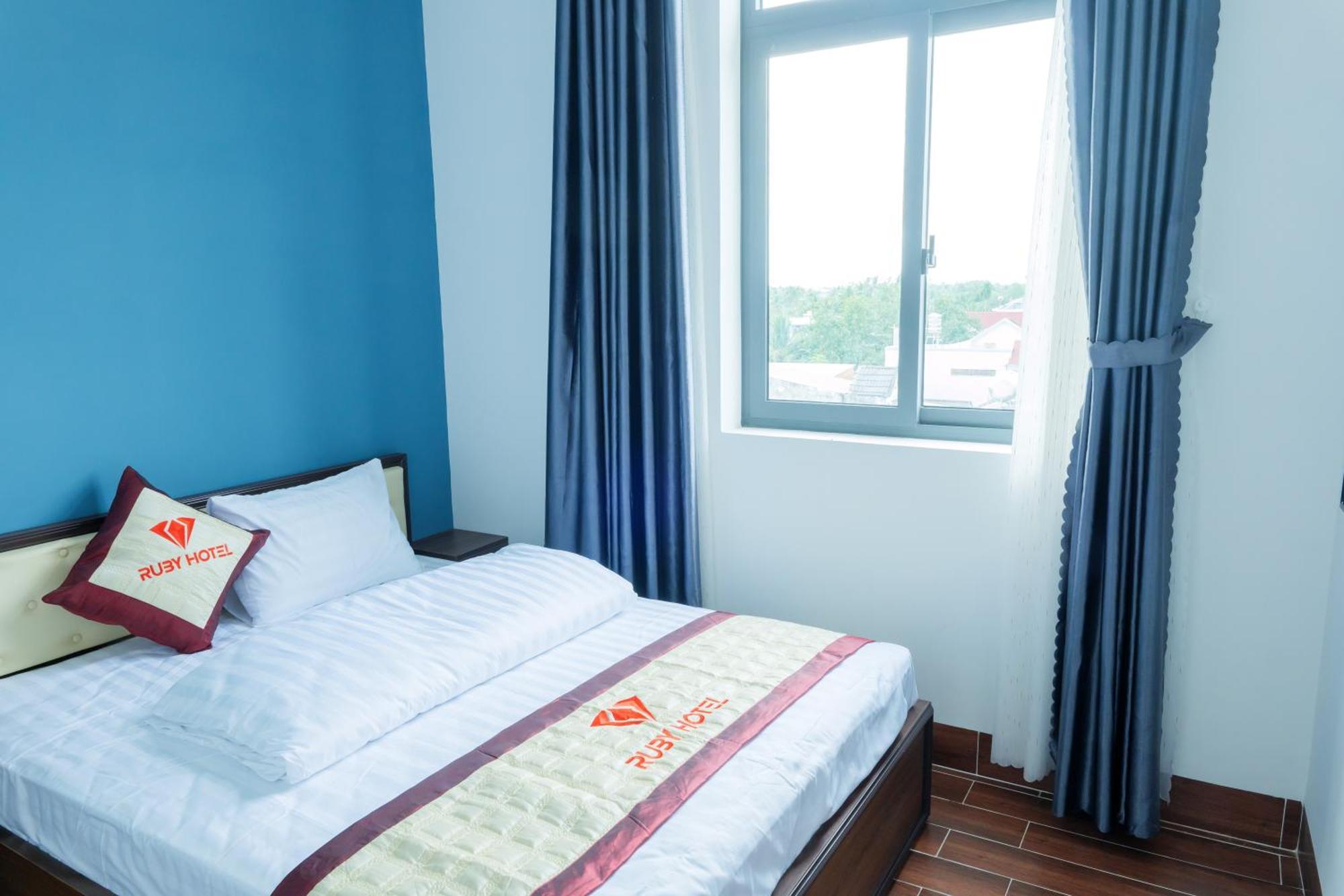 Ruby Hotel Vinh Long Exterior photo