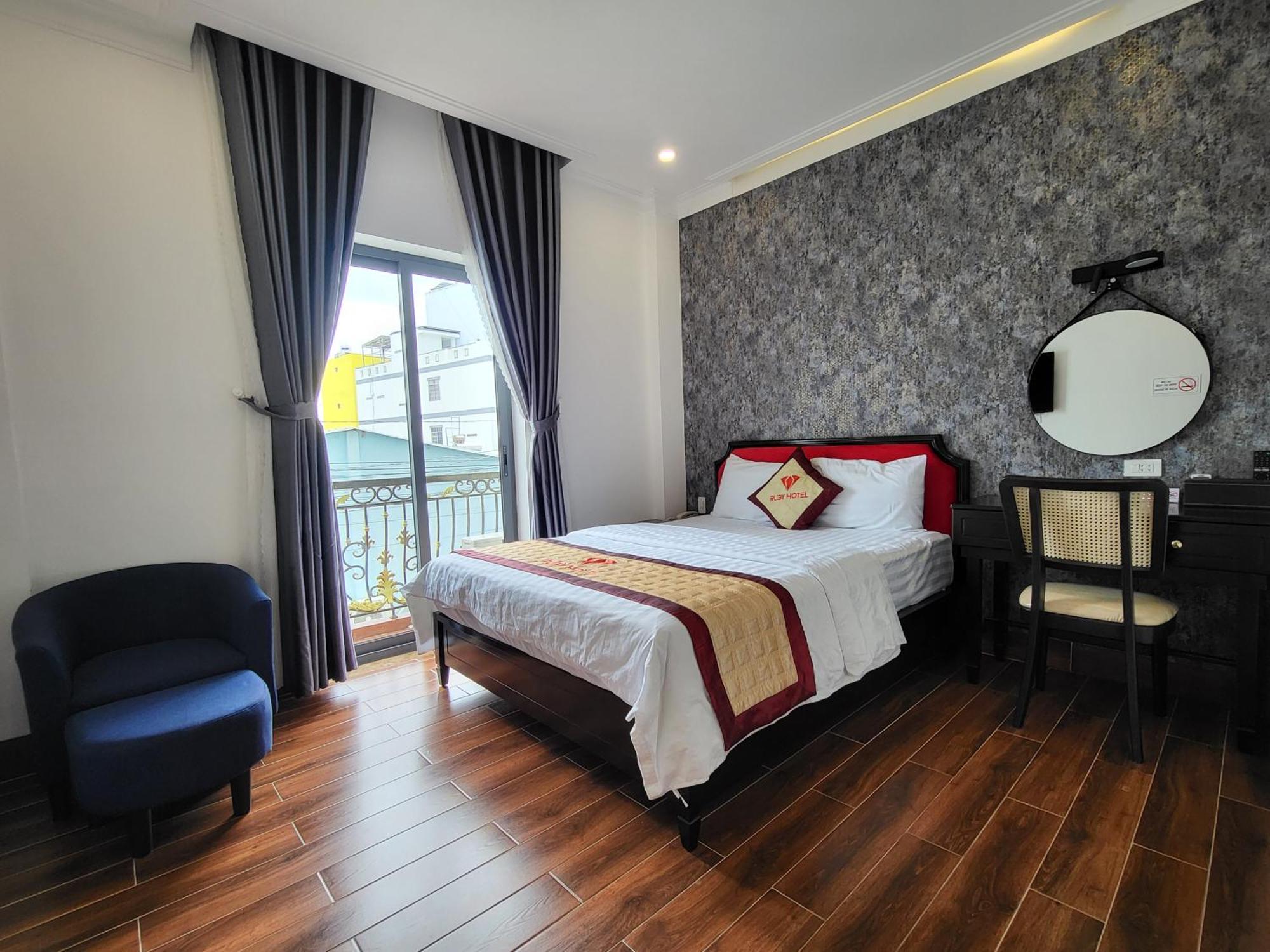 Ruby Hotel Vinh Long Exterior photo